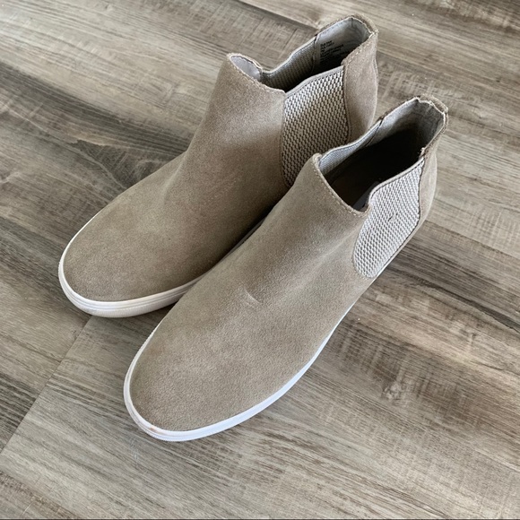 Steve Madden Tan Suede Sneakers - Picture 6 of 6